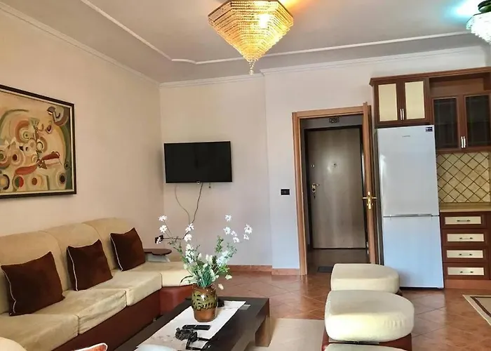 The Bloom Veranda - Elegant Center Retreat 地拉那