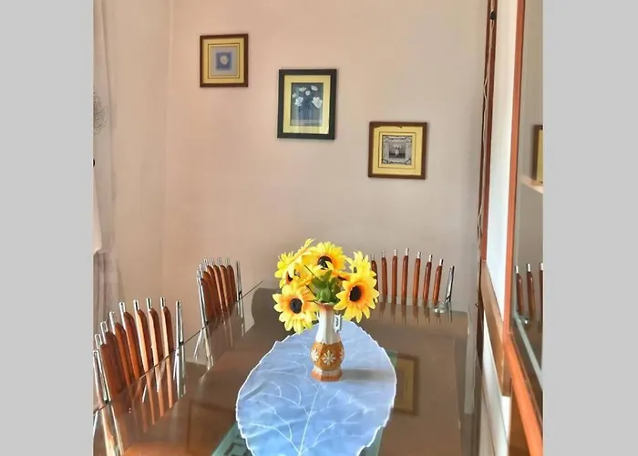 公寓 The Bloom Veranda - Elegant Center Retreat *