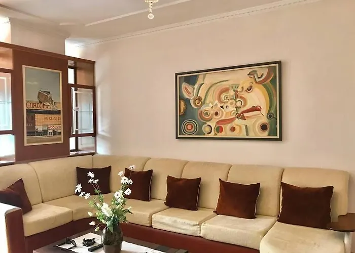 公寓 The Bloom Veranda - Elegant Center Retreat