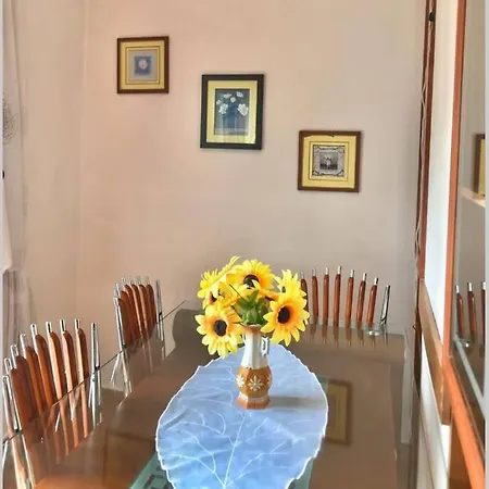 Apartment The Bloom Veranda - Elegant Center Retreat *
