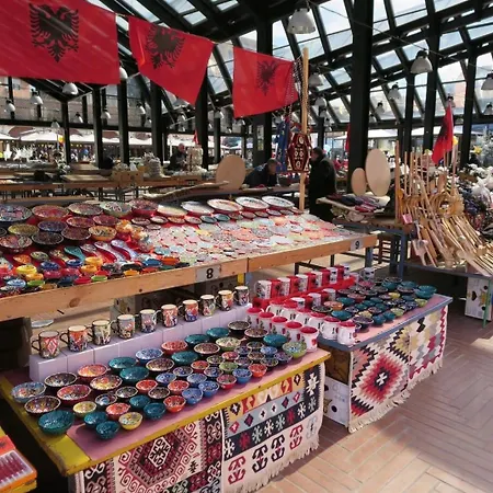 Daire The Bloom Veranda - Elegant Center Retreat Tiran