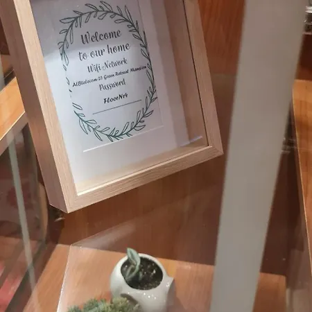 Daire The Bloom Veranda - Elegant Center Retreat