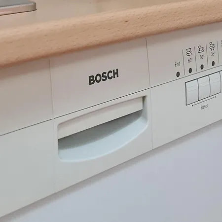 Daire The Bloom Veranda - Elegant Center Retreat