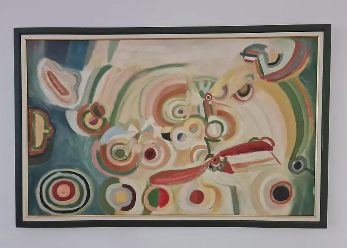 The Bloom Veranda - Elegant Center Retreat アパート ティラナ