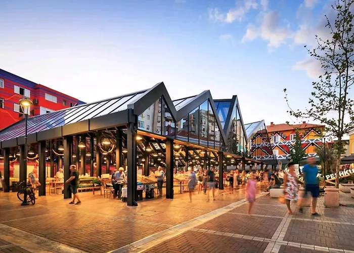 The Bloom Veranda - Elegant Center Retreat * ティラナ