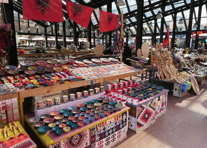 アパート The Bloom Veranda - Elegant Center Retreat ティラナ