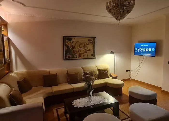 The Bloom Veranda - Elegant Center Retreat アパート